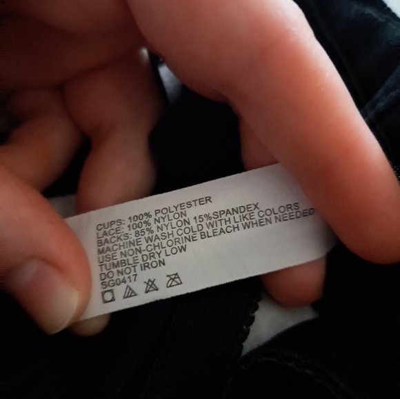 Used black bra - Picture 6 of 8